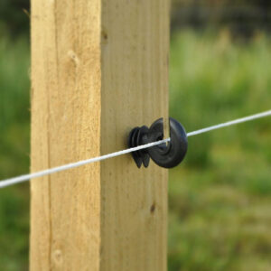 Electric-fence-wire-with-short-ring-insulator